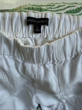 Banana Republic White Elastic Waist Trousers